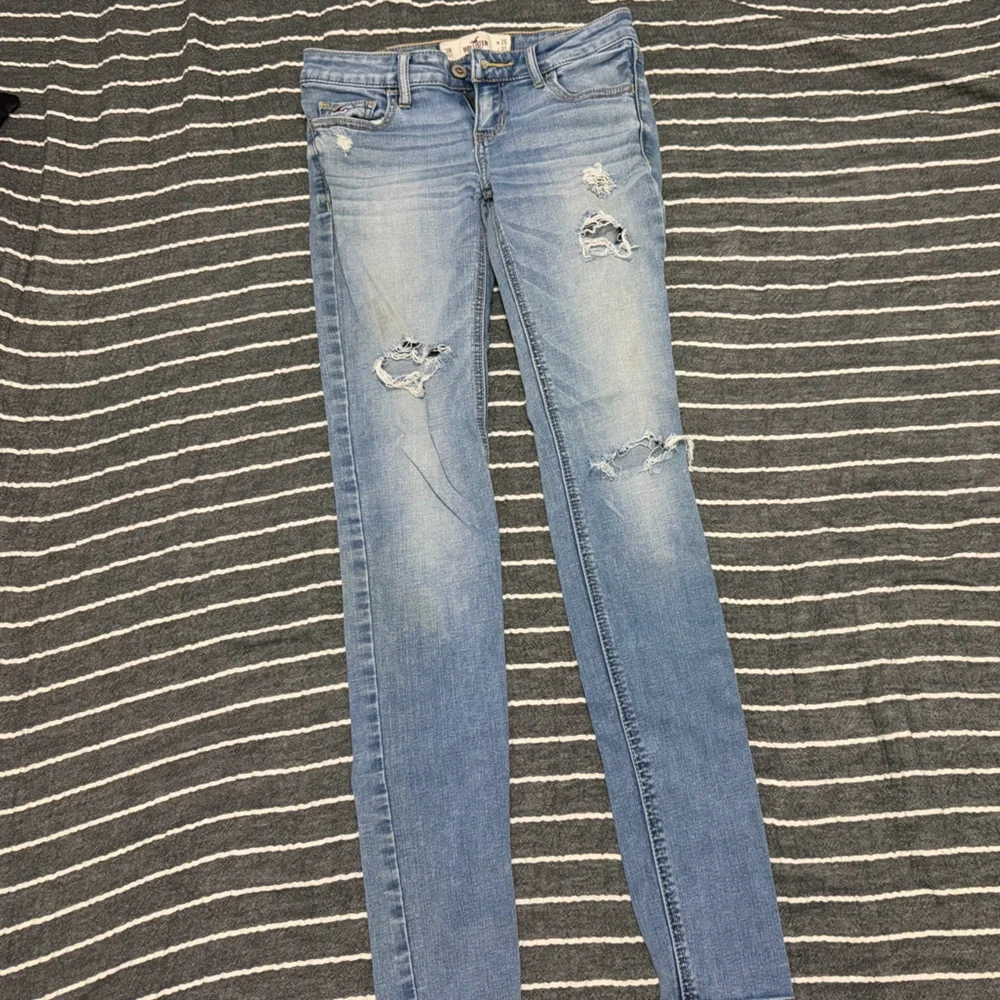 Hollister Skinny Jeans - Picture 4 of 5